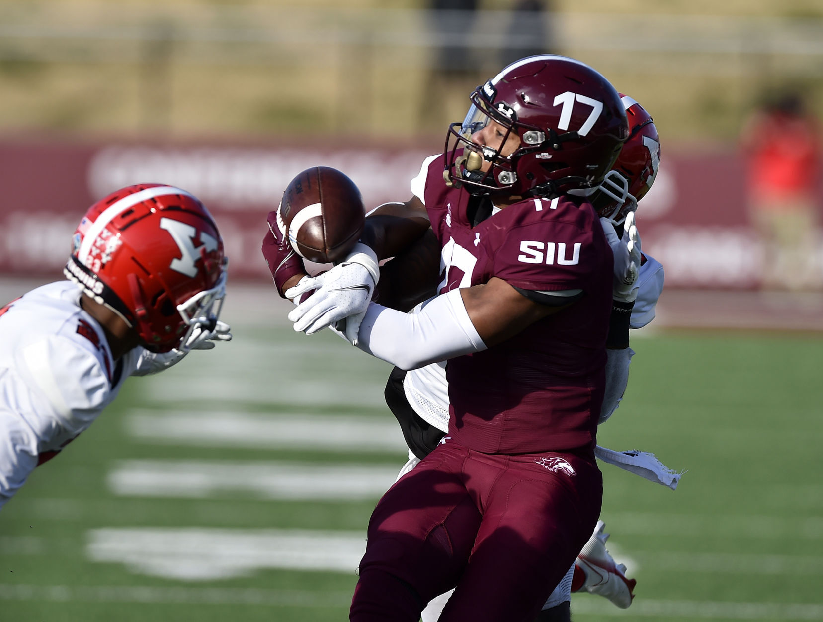 112121-spt-siu-fb-05.jpg